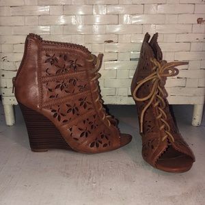 Brown Embroidered Fall Wedges